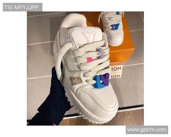 lv足球明星同款时尚潮流解析让你成为场上焦点的秘诀