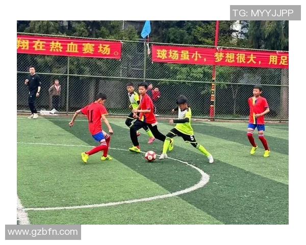 为足球拼命追梦青春在绿茵场上挥洒汗水与激情的奋斗故事 为足球拼命追梦青春在绿茵场上挥洒汗水与激情的奋斗故事