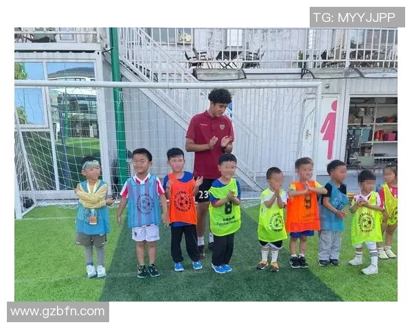 合拍足球：探索团队协作与个人技能的完美结合之道