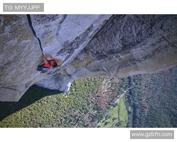 深圳攀岩队的团队协作之旅:挑战自我与极限的完美结合 深圳攀岩队的团队协作之旅:挑战自我与极限的完美结合